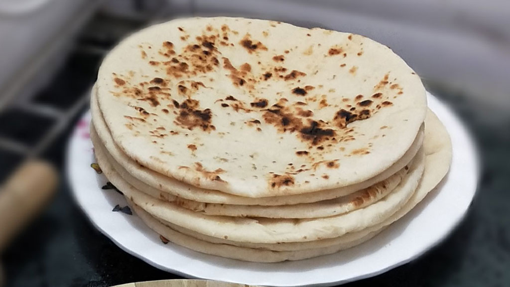 Pão sírio ou árabe, de um jeito simples e delicioso, veja como fazer